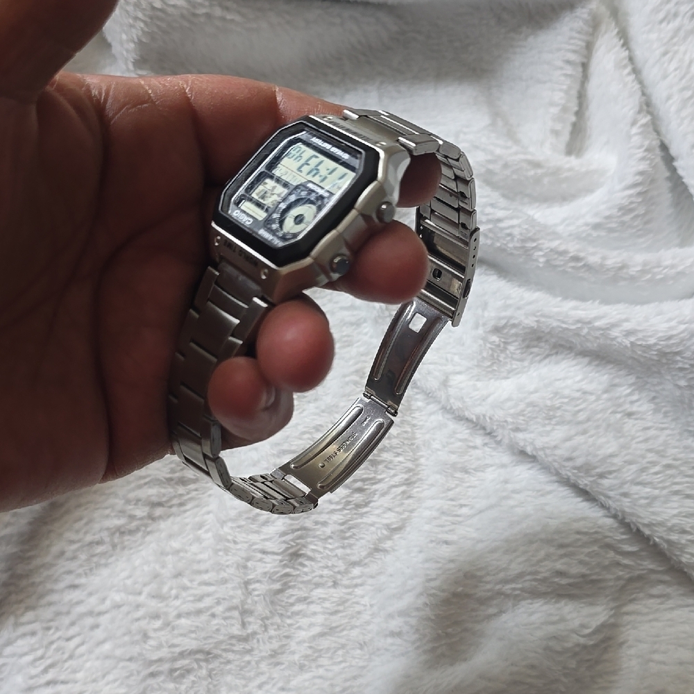 Casio Silver Illuminator Watch - Picture 3 of 3